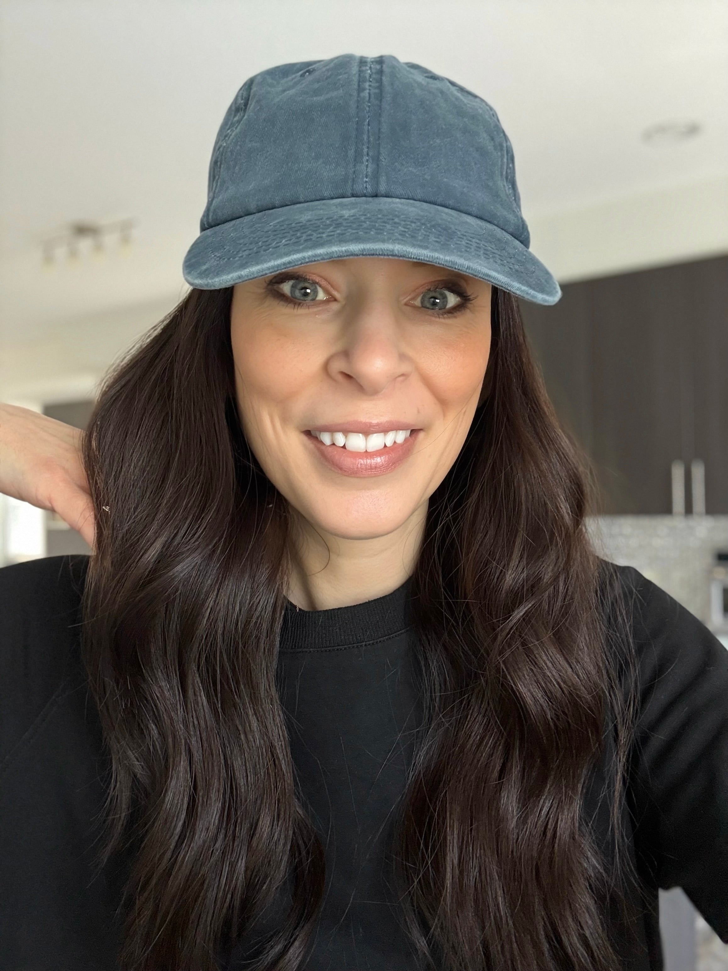 EDEN 22" HAT WIG (S)