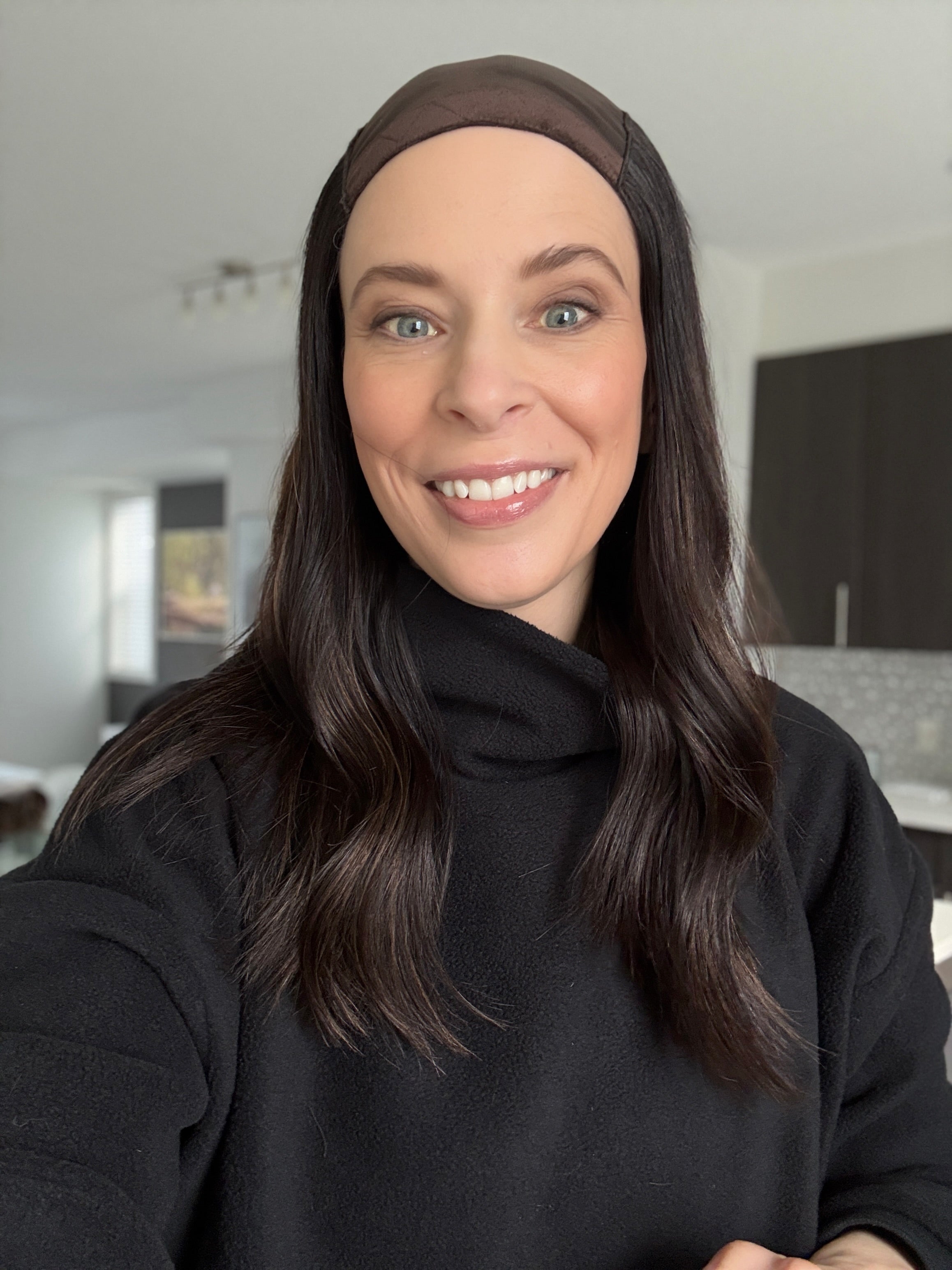 KARLA 18" HAT WIG (M)