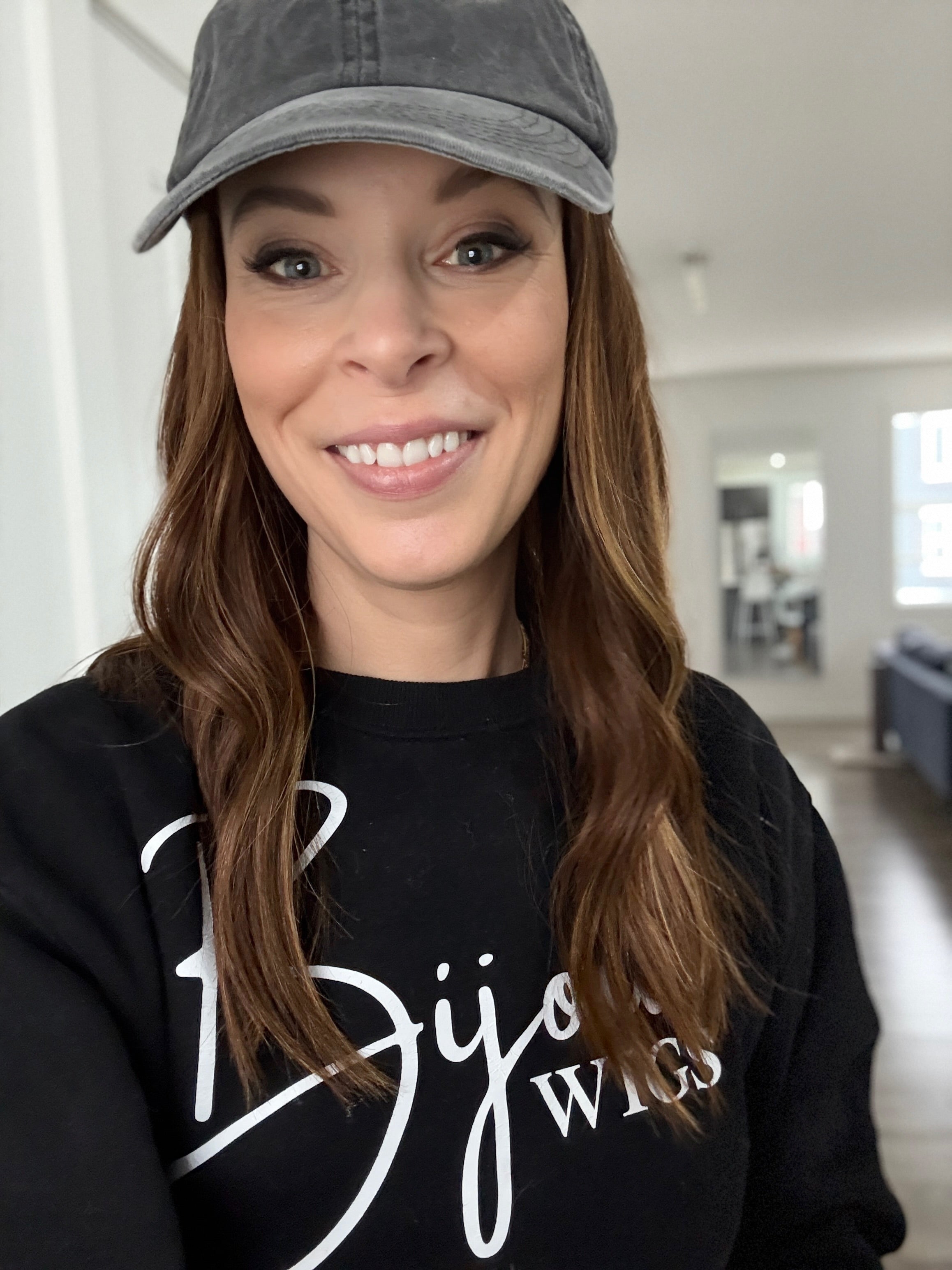 KIMMIE 20“ HAT WIG (S)