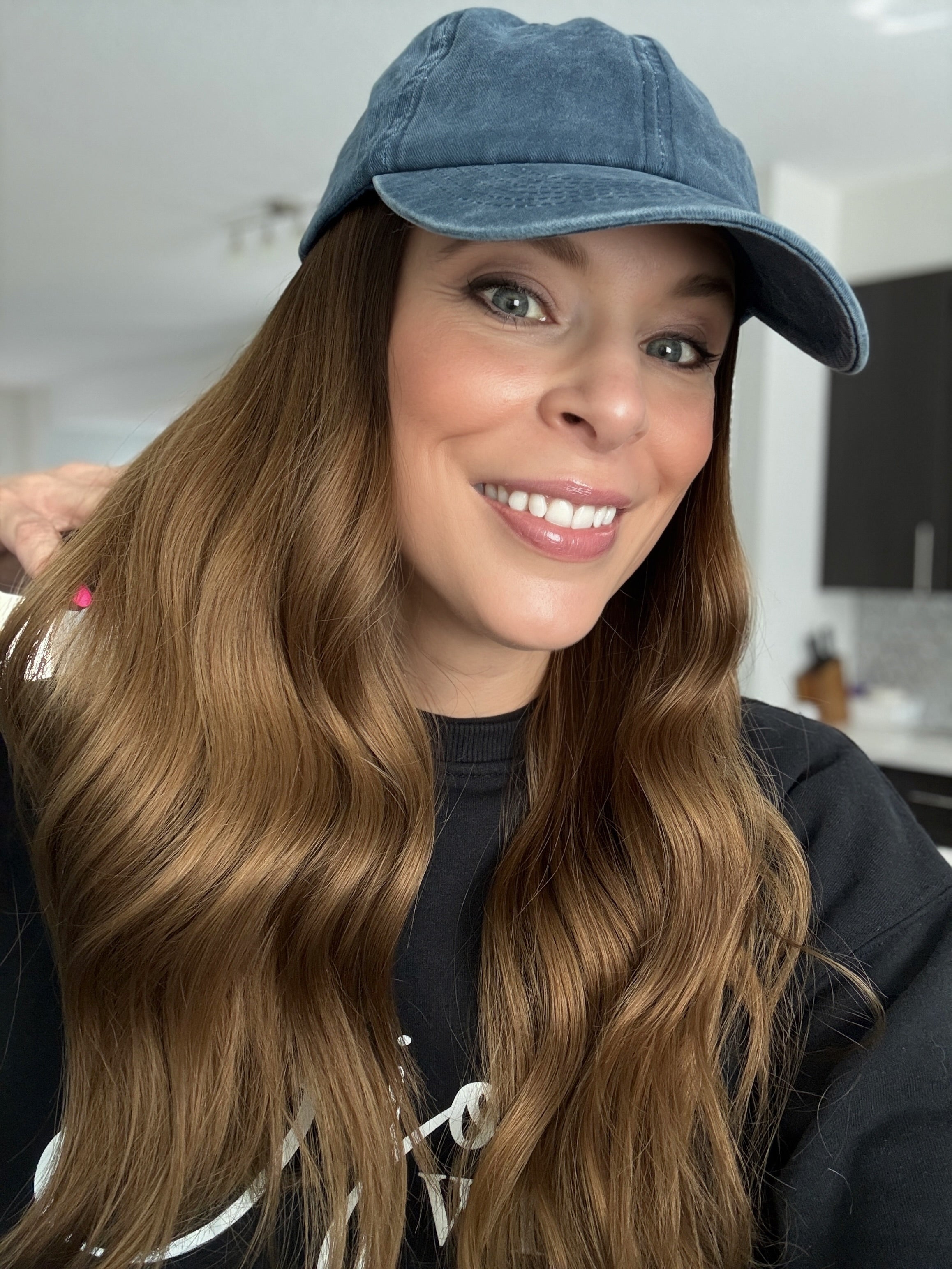 WYNN 22“ Hat Wig (M)