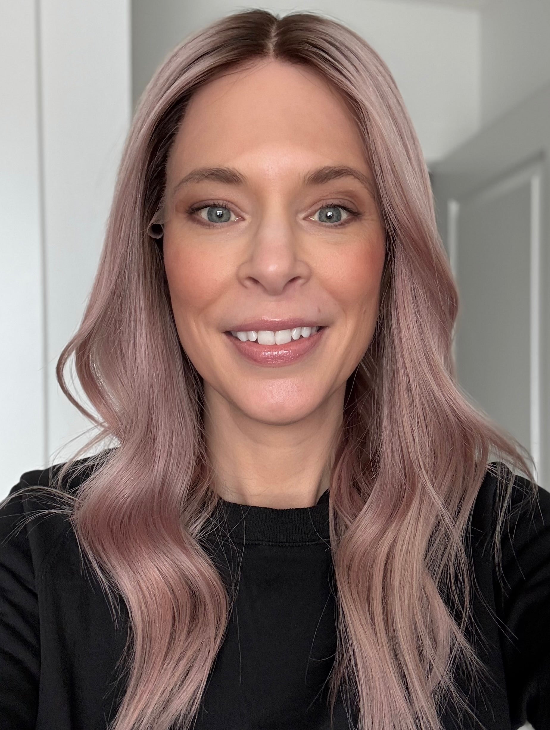 SMOKY ROSE 20“ Mongolian Lace Front (S)