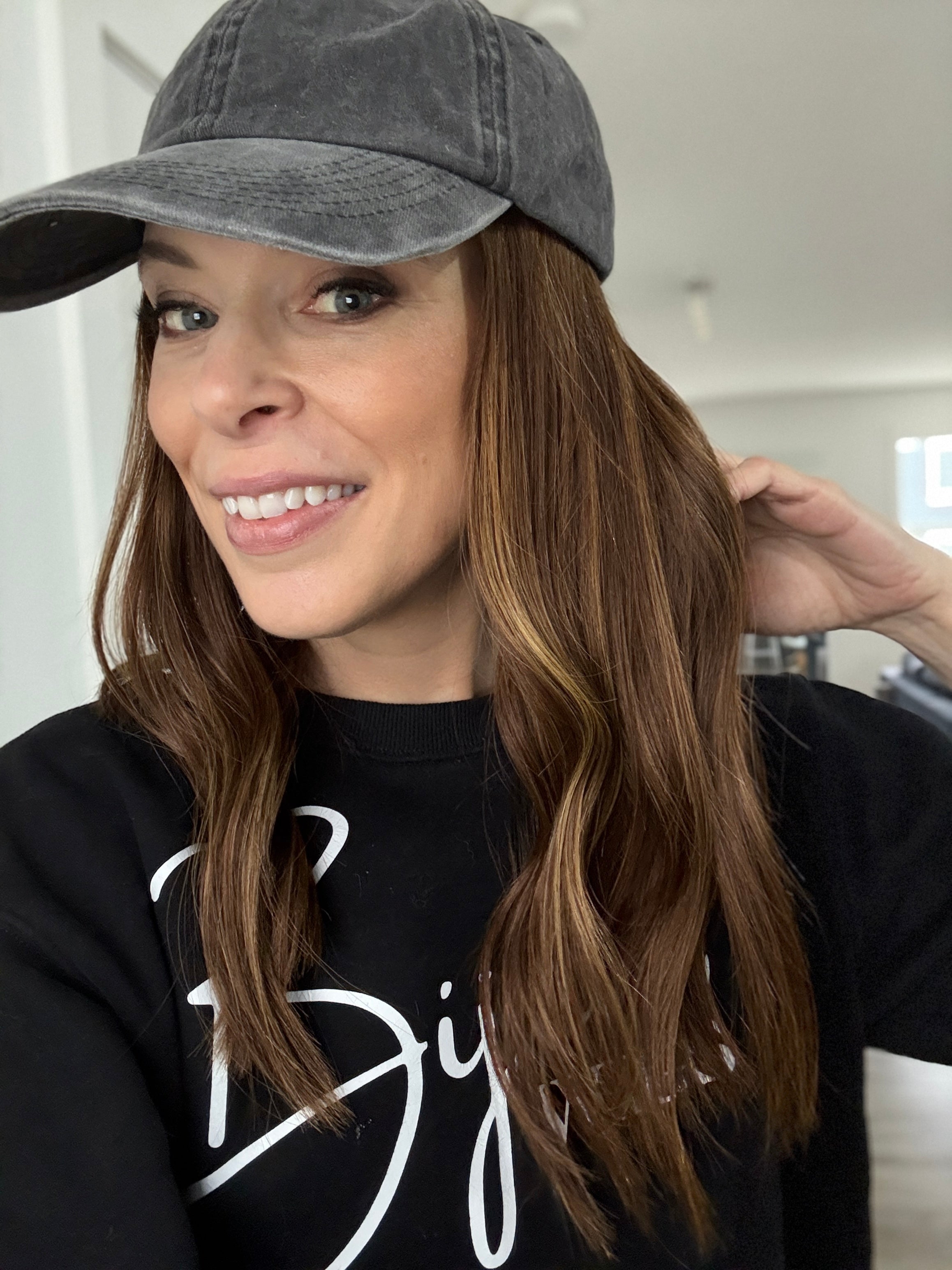 KIMMIE 20“ HAT WIG (S)