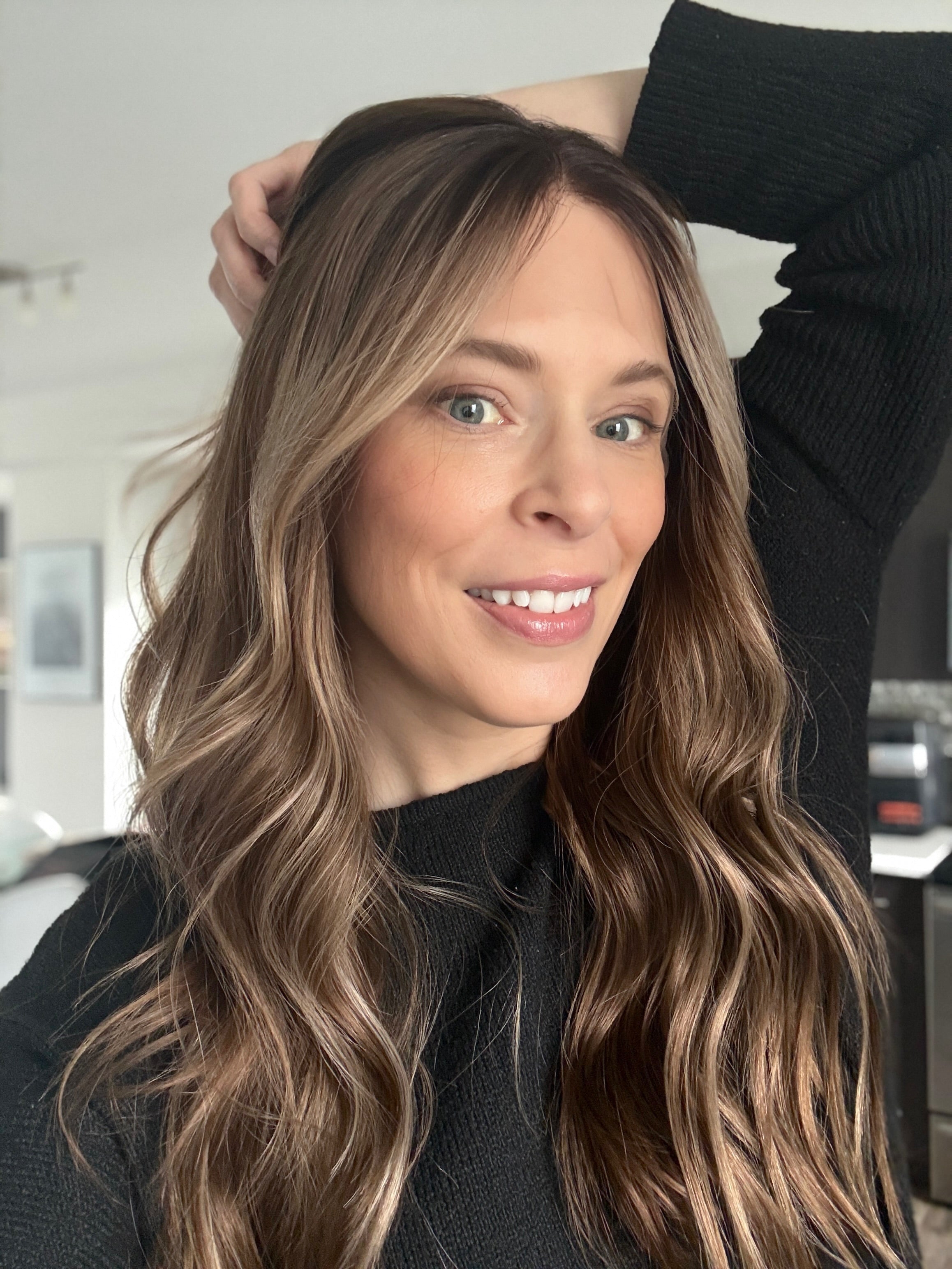 ALAINA 22“ PONY WIG (S)