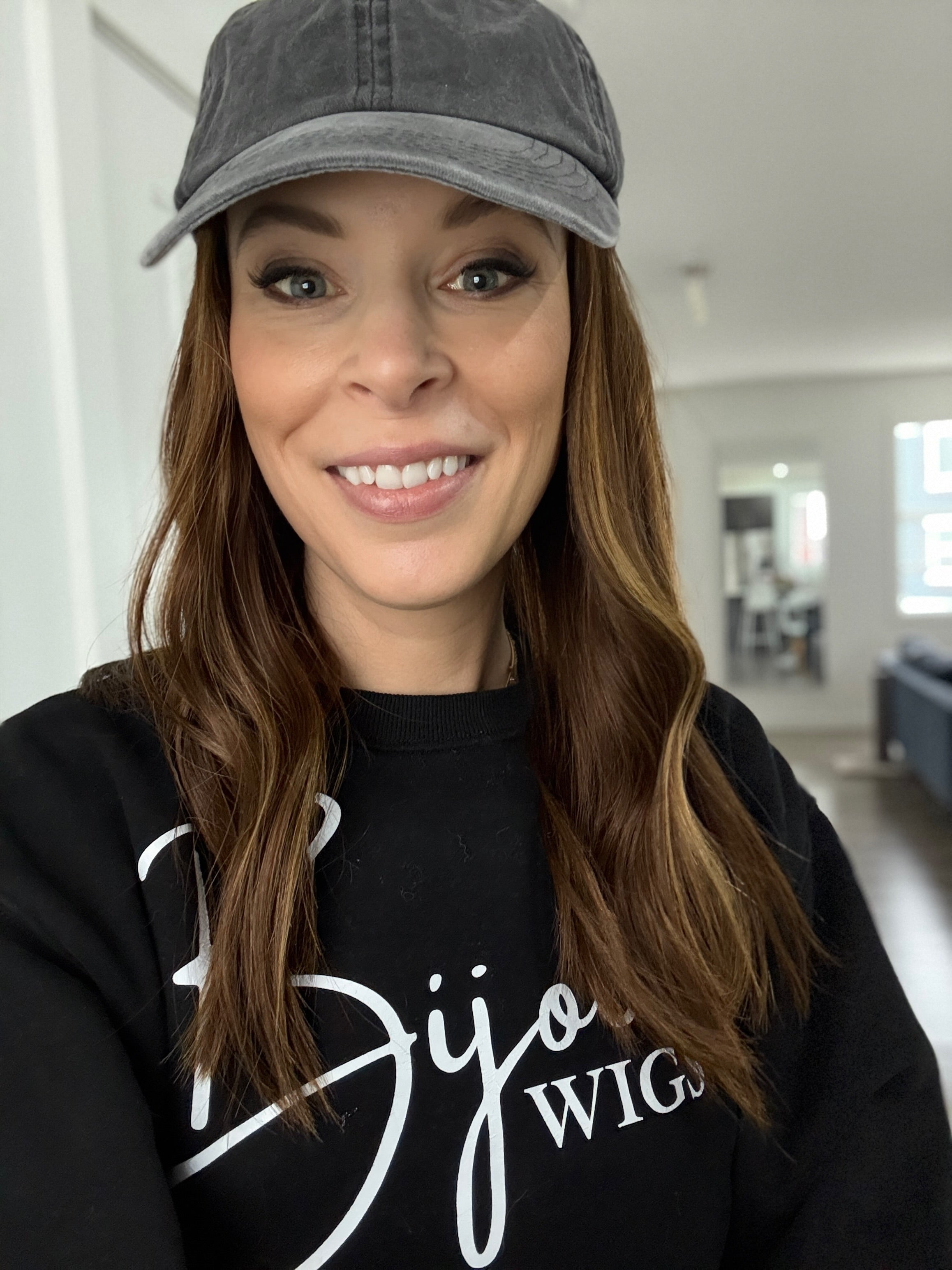 KIMMIE 20“ HAT WIG (S)
