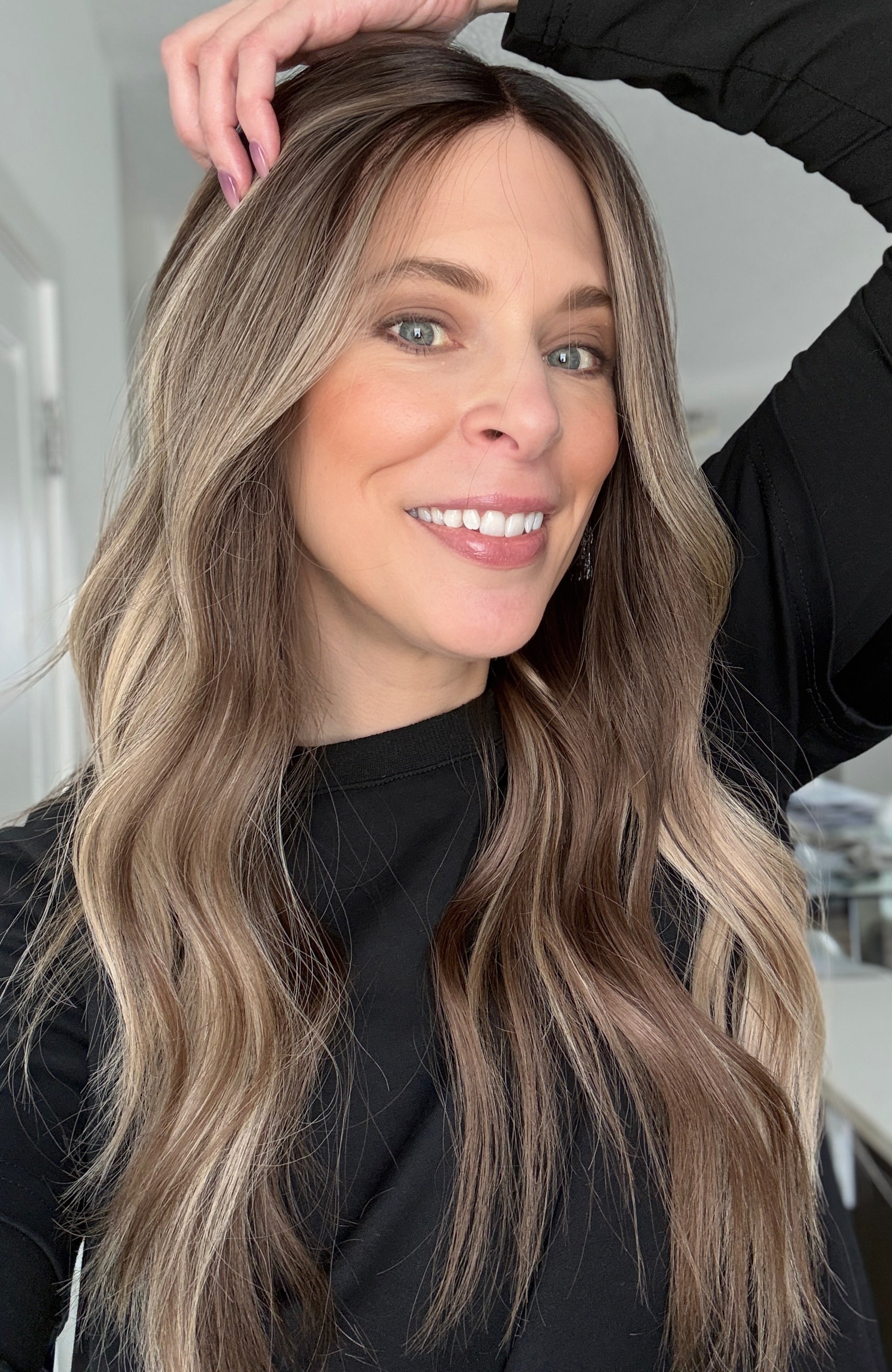 LYNDSAY 22“ Mongolian Lace Front (S)