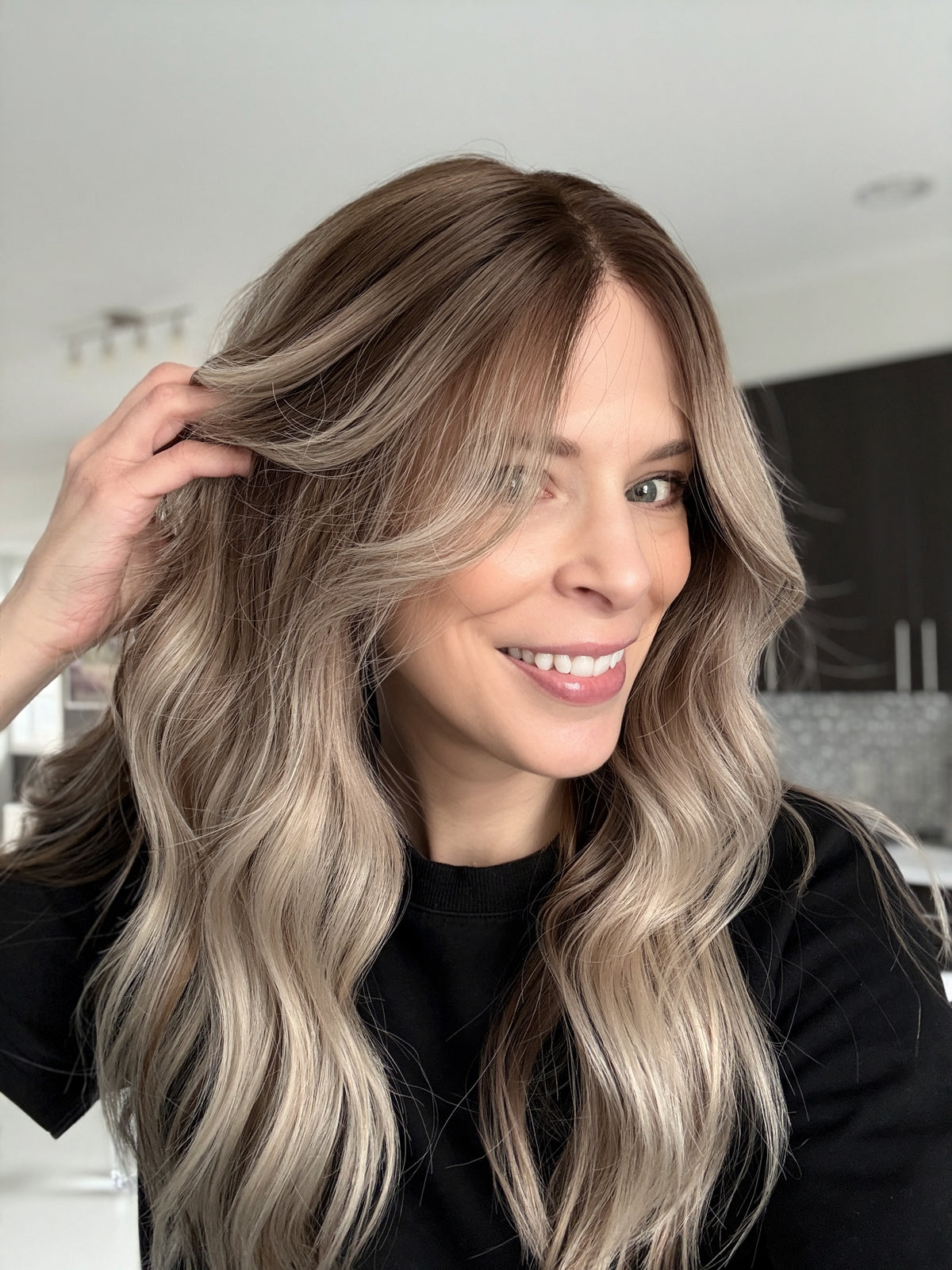 AMIE 23“ PONY WIG (M)