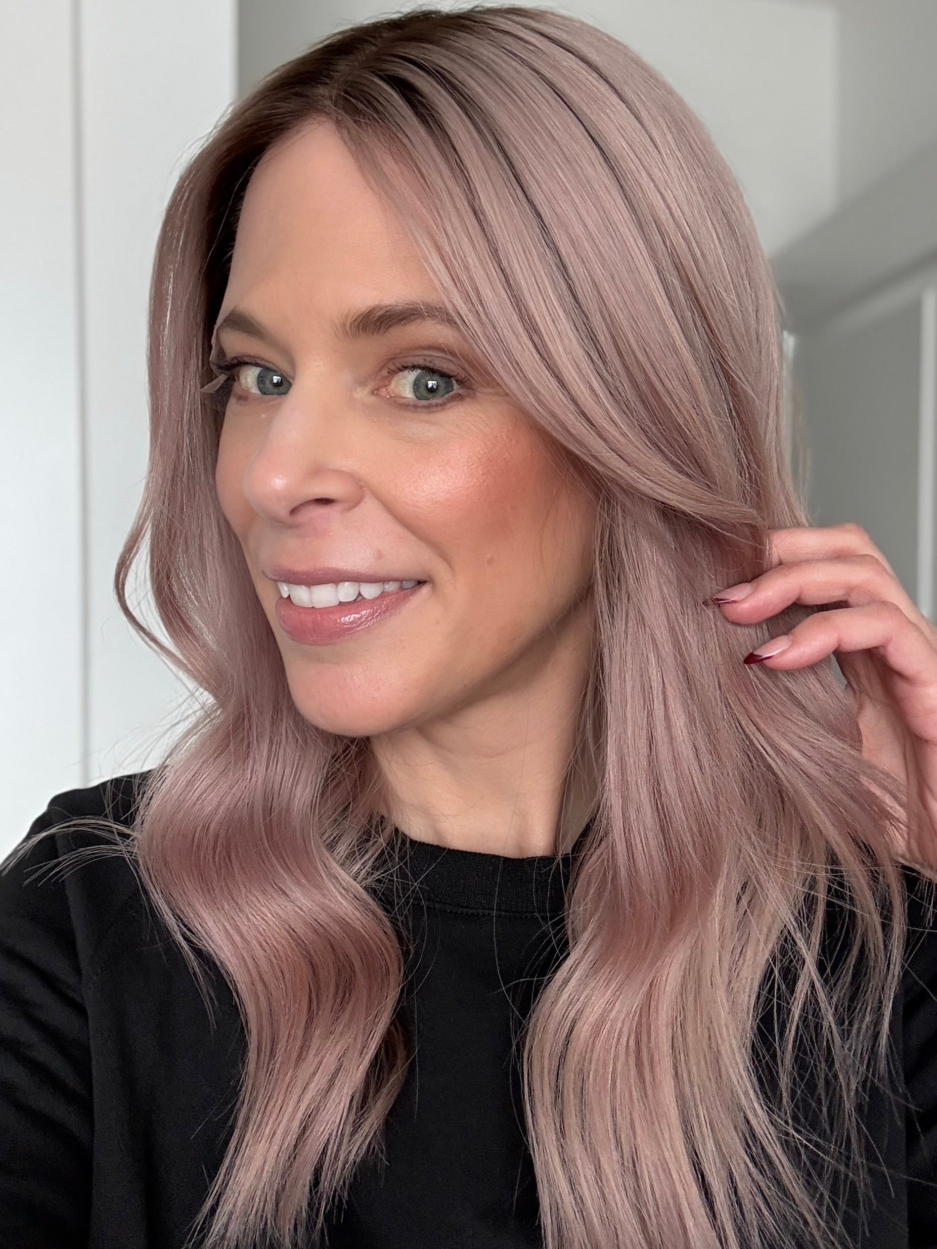 SMOKY ROSE 20“ Mongolian Lace Front (S)