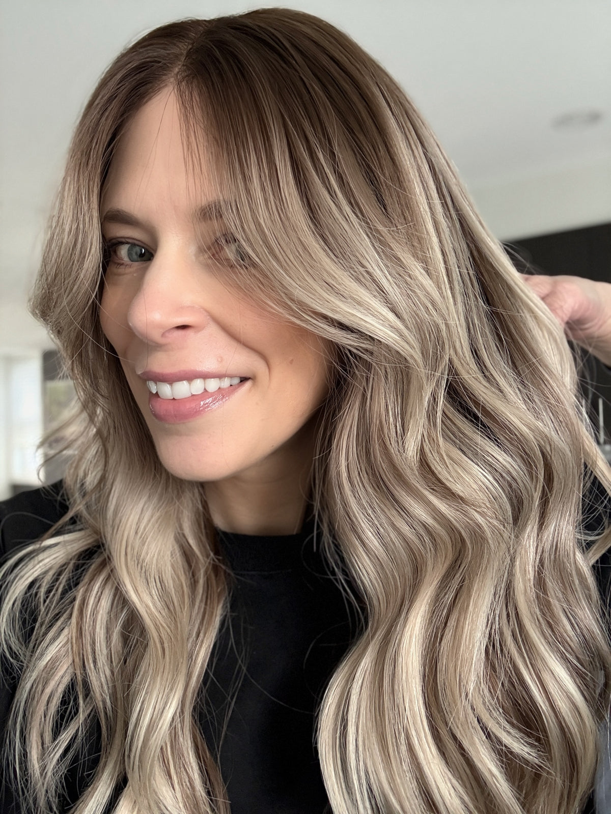 AMIE 23“ PONY WIG (M)