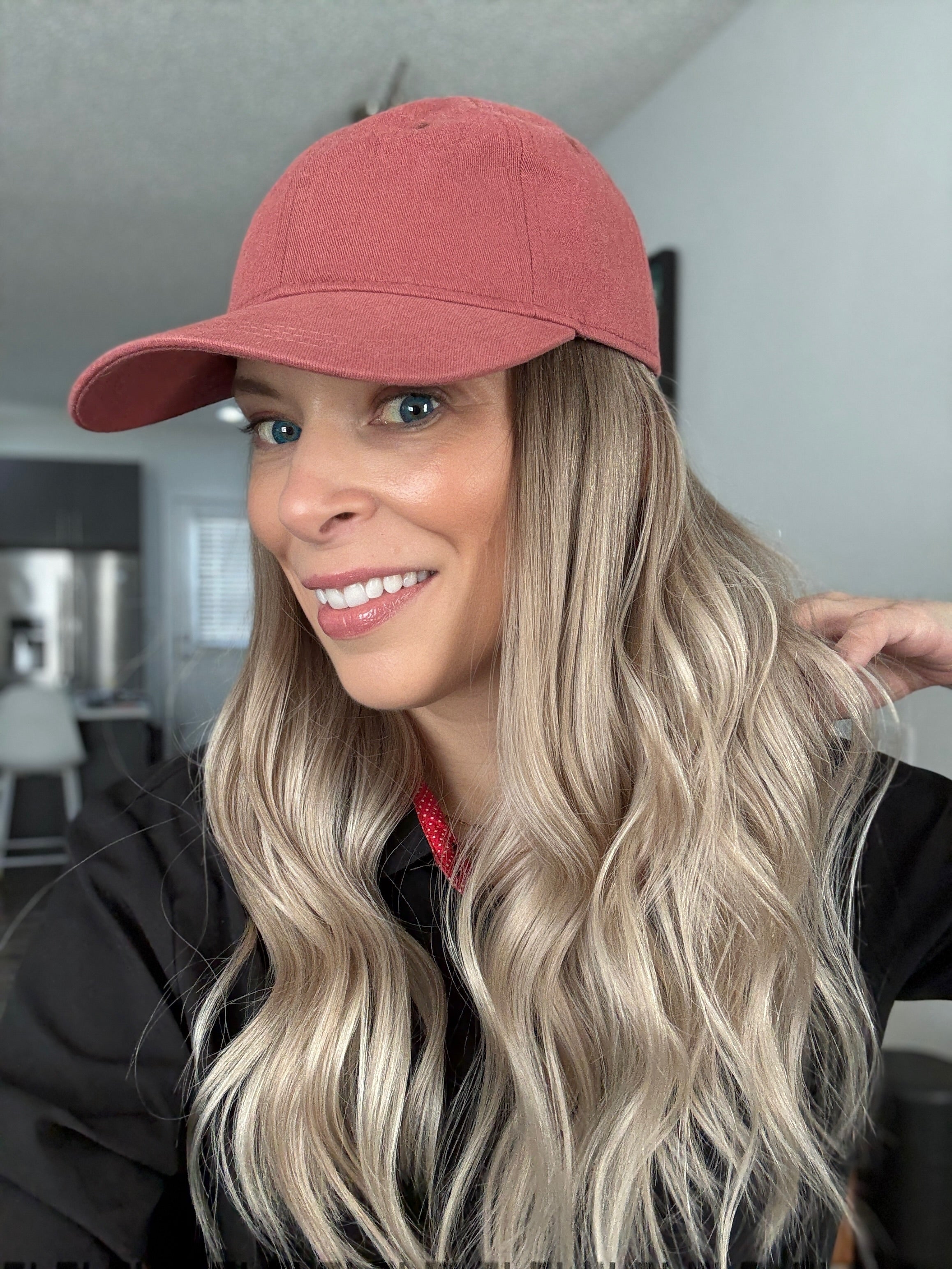 BRENDA 21“ HAT WIG (S)
