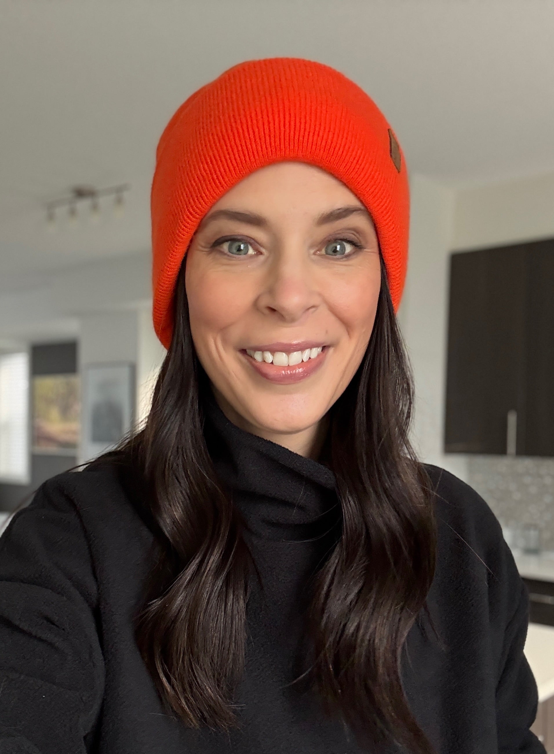 KARLA 18" HAT WIG (M)