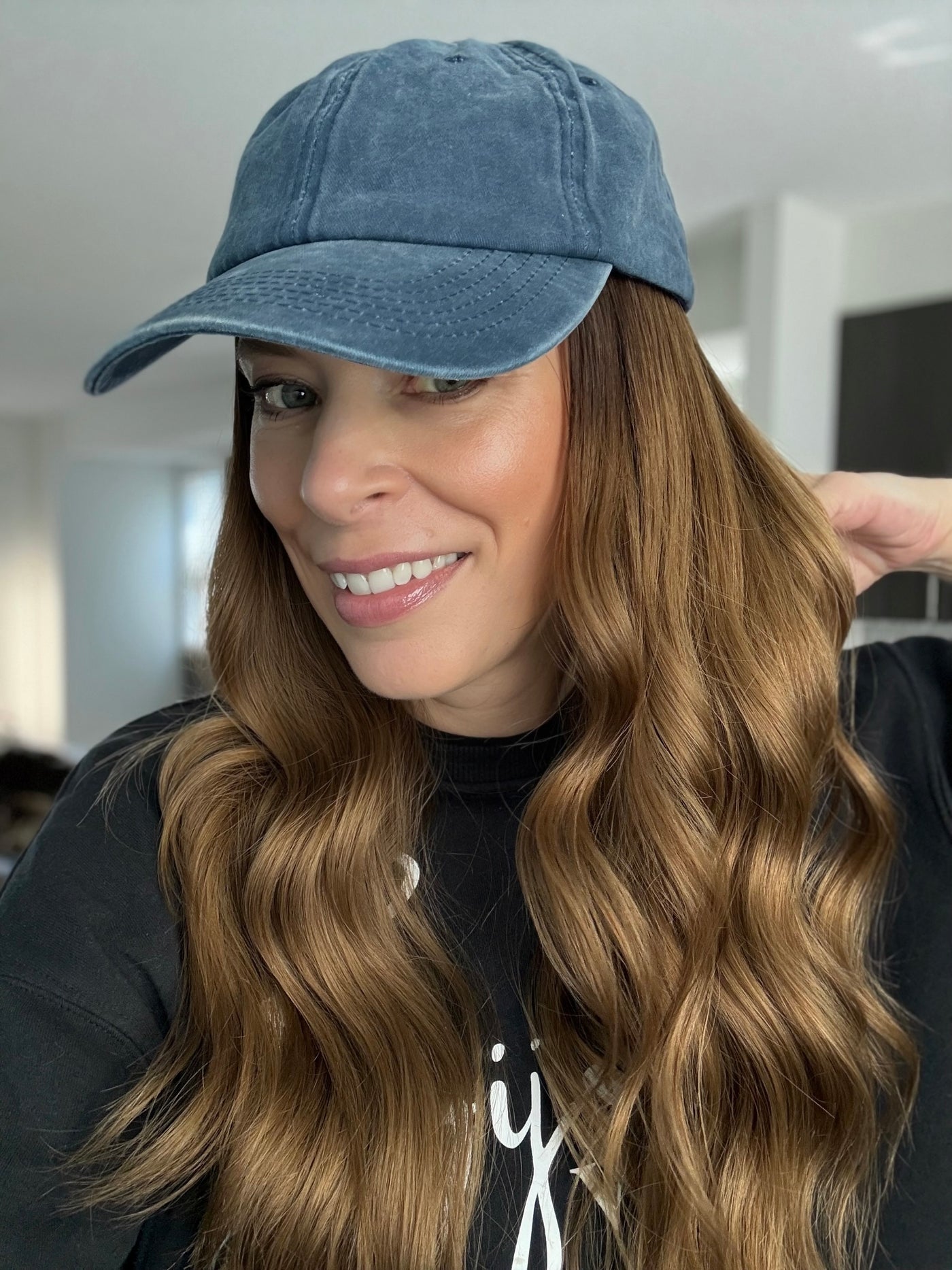 WYNN 22“ Hat Wig (M)