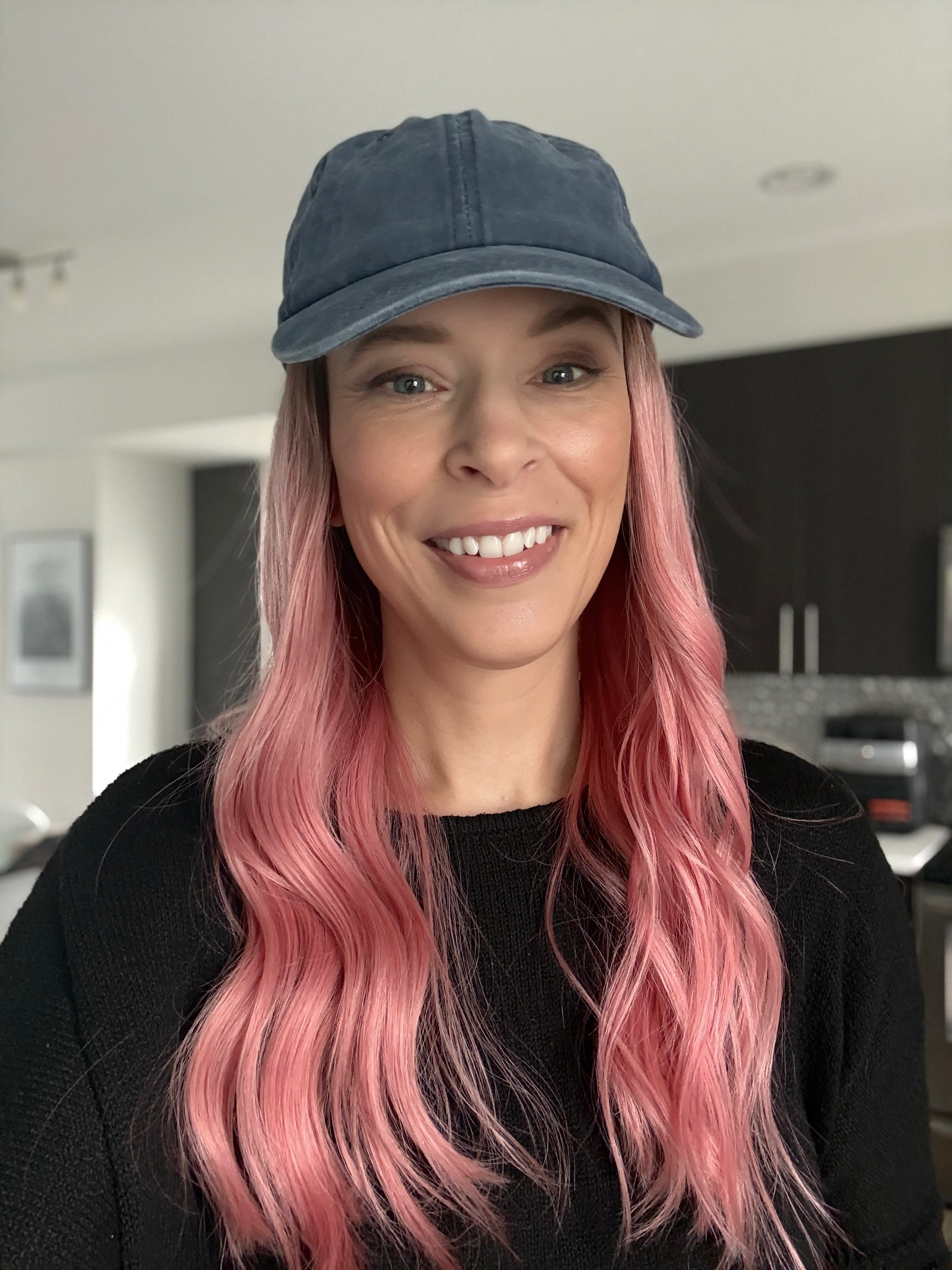 SUGAR POP PINK 21“ Hat Wig (S)