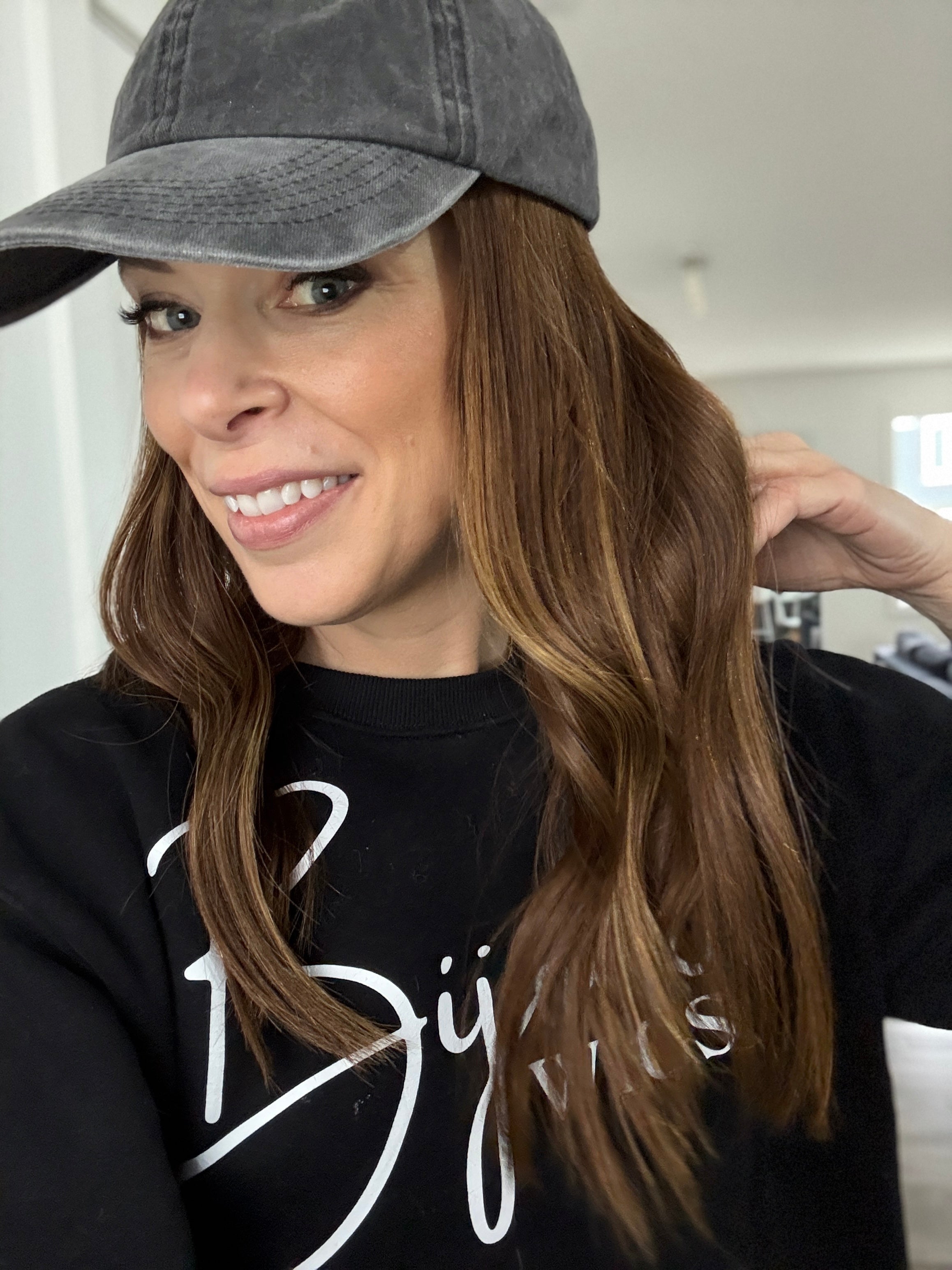 KIMMIE 20“ HAT WIG (S)