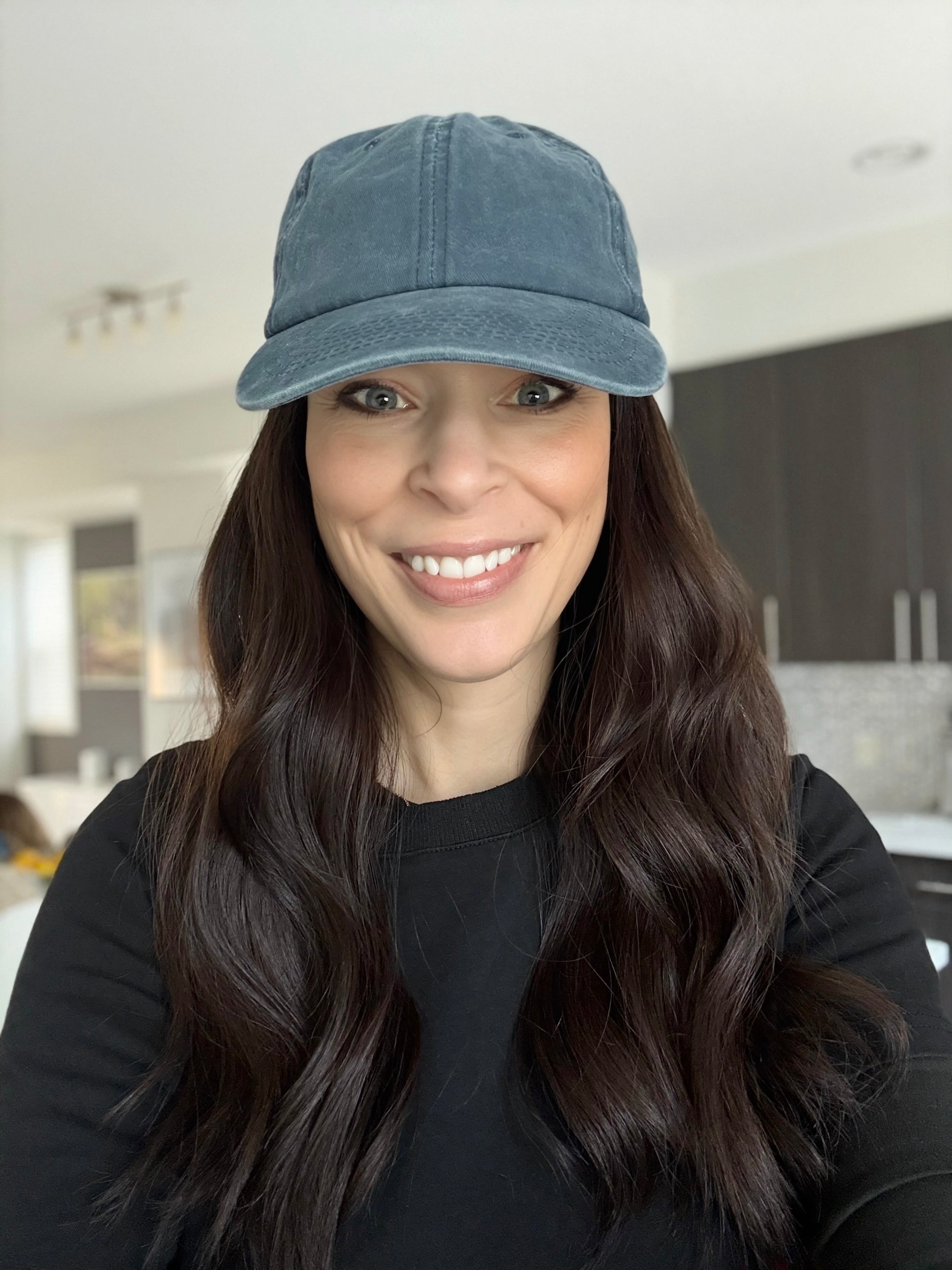 EDEN 22" HAT WIG (S)
