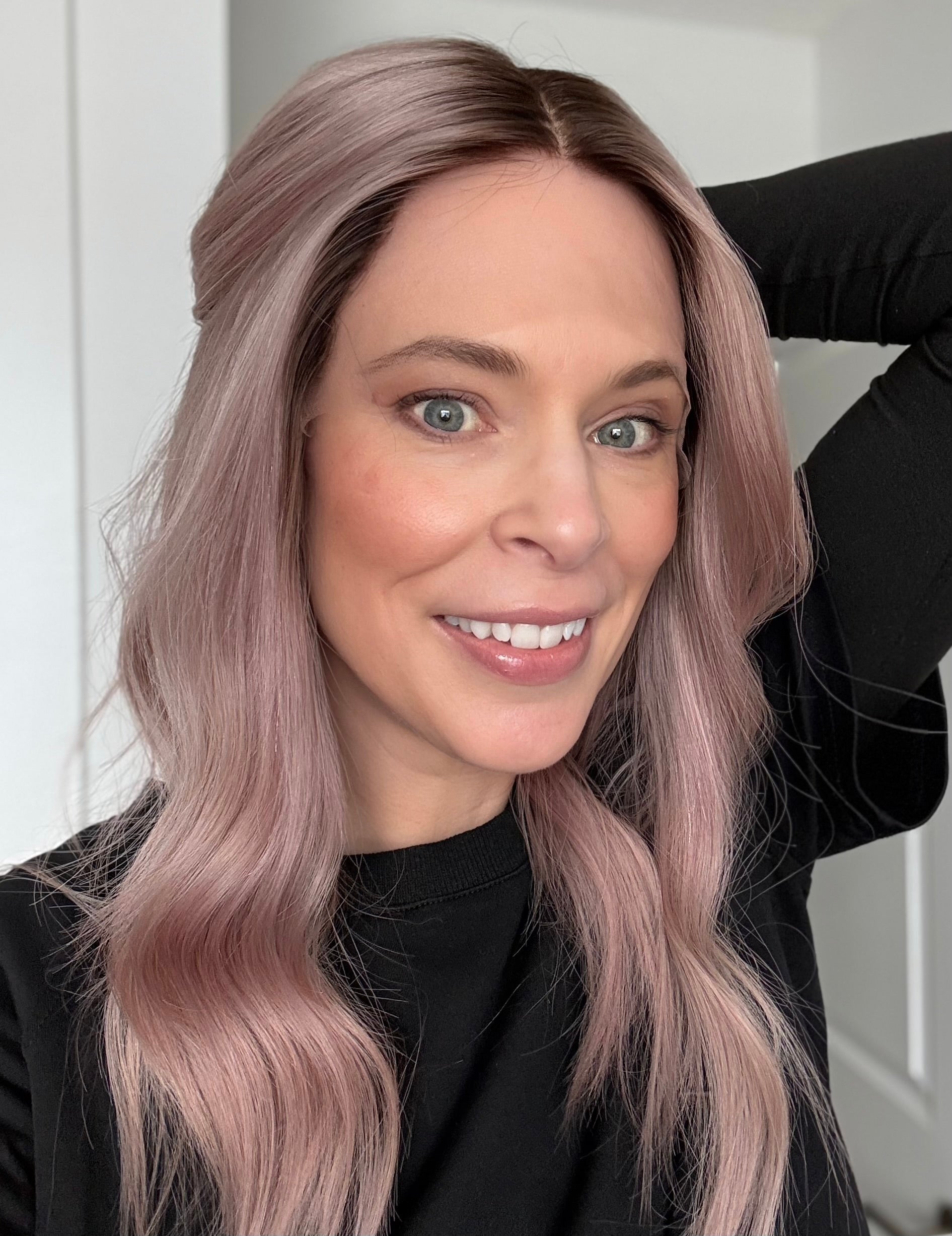 SMOKY ROSE 20“ Mongolian Lace Front (S)